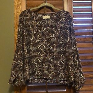 Boutique paisley bell sleeve blouse